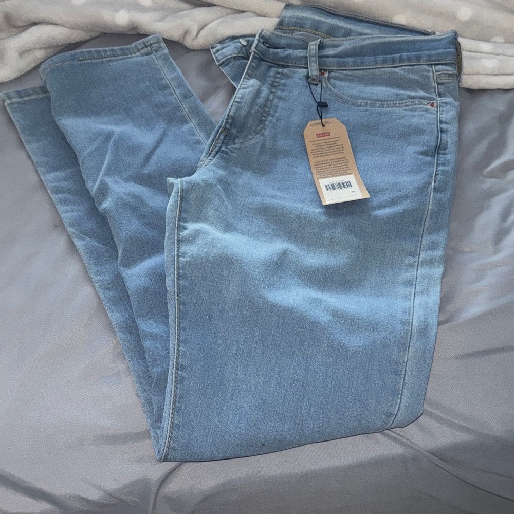 Levi's Classic Denim Jeans in Light Blue